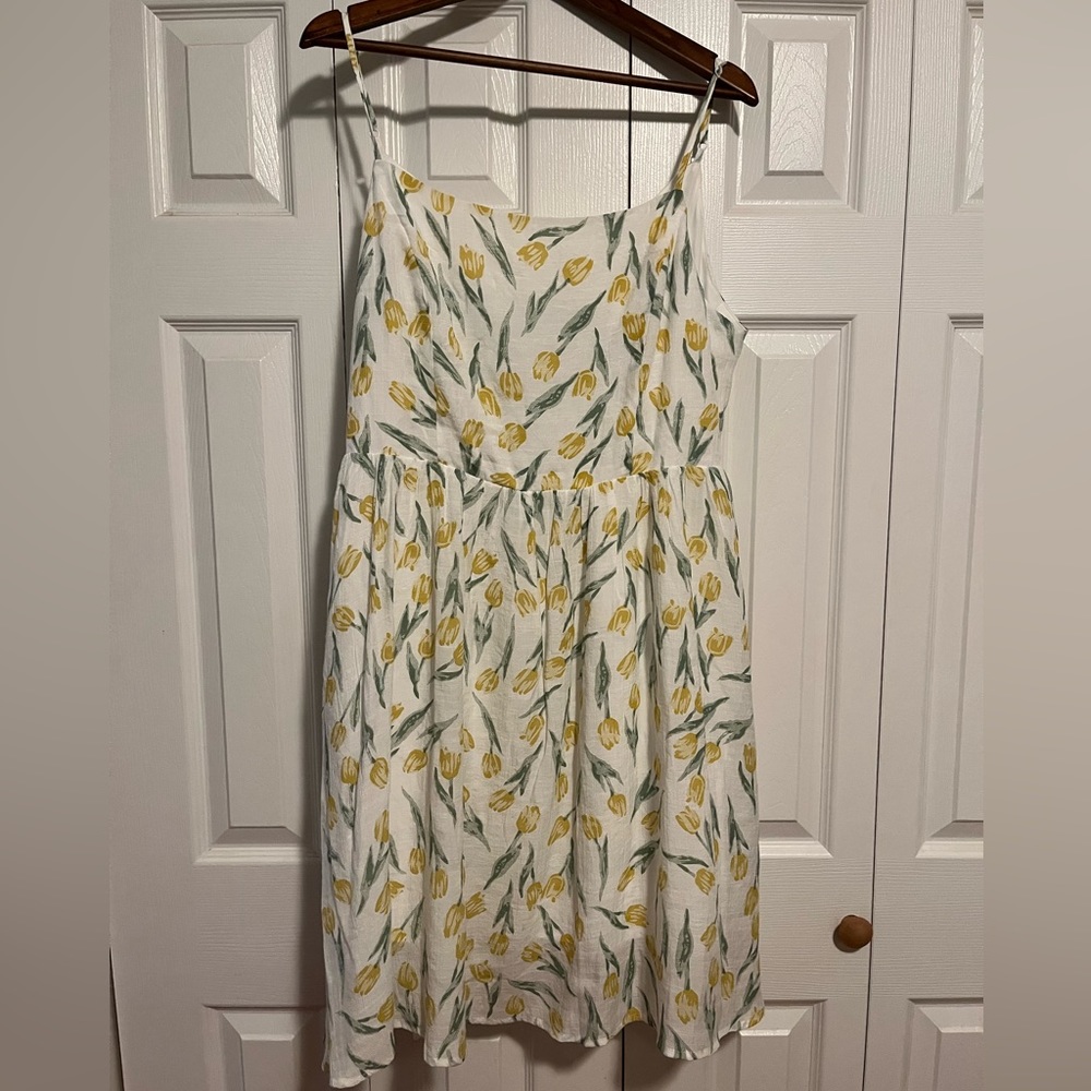 NWT Open Back Tulip Dress